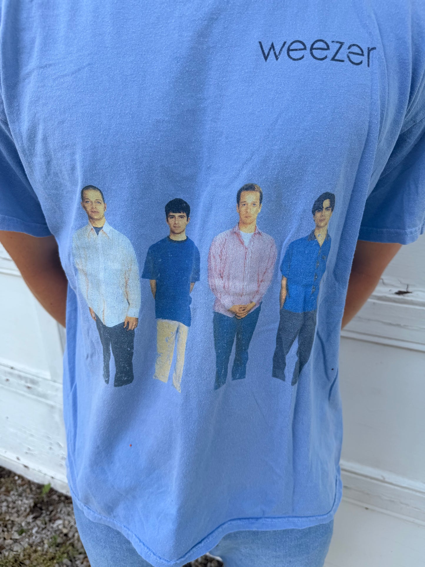 WEEZER BAND TSHIRT